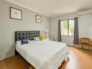 Urbanview Hotel D Calton Sukabumi