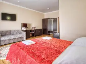 Kavkaz Hotel