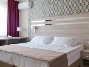 弗拉德基諾公寓式酒店