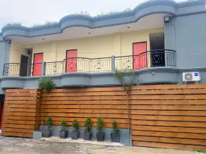 紅門飯店 @ 巴拉拉加中心廣場