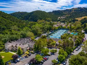 Avila Village Inn