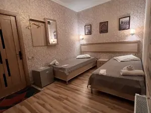 Sheki Hilal Boutigue
