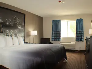 Super 8 by Wyndham Gardner