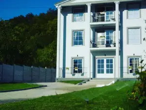 Green Hill Villa