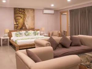 Coconut Lodge