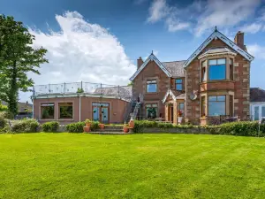 Thornbank House