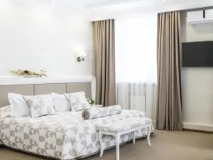 Elegant Hotel