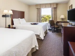 Hampton Inn & Suites West Bend