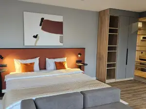 25/7 Zanevsky Hotel