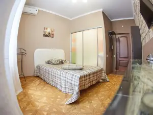 Vlada Hotel