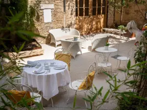 Les Remparts Hôtels et Demeures Historiques