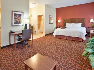 Hampton Inn & Suites Watertown