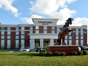 Courtyard Youngstown Canfield
