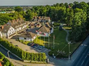 Hotel Sarmata Zespół Dworski