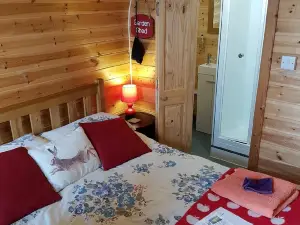 Sea and Mountain View Luxury Glamping Pods Heated
