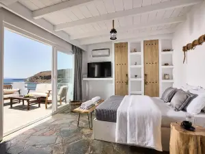Cinco Suites