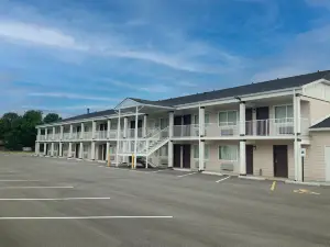 Days Inn by Wyndham Troy IL