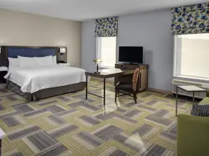 Hampton Inn & Suites Syracuse-North (Airport Area)