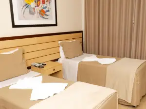 Colonial Palace Hotel