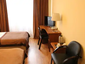 Lada Hotel