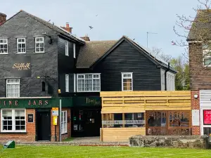 The Suffolk Hotel