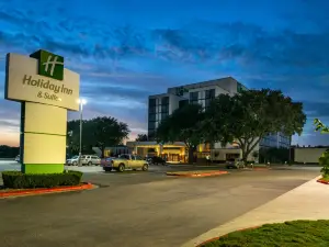 Holiday Inn & Suites Beaumont-Plaza (I-10 & Walden)