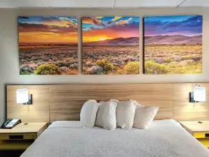Days Inn by Wyndham Houston