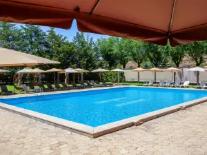 總統酒店 - 赫拉茲丹 CJSC 酒店