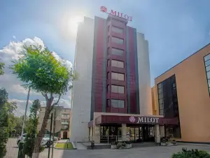 Hotel Milot