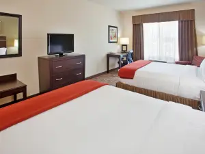 Holiday Inn Express & Suites Topeka North