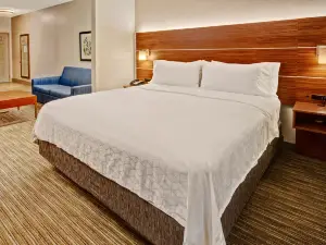 Holiday Inn Express & Suites Clarksville