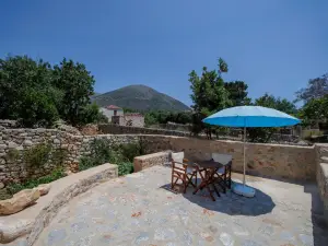 Arapakis Historic Castle