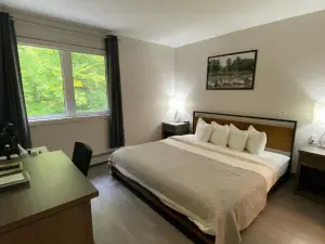Amber Hotel
