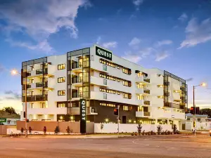 奎斯特加農希爾旅館