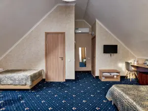 Aviator Hotel