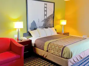 슈퍼 8 바이 윈덤 배틀버러/로키 마운틴