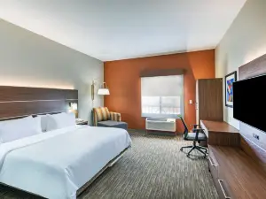 Holiday Inn Express & Suites Pryor