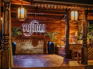 玉石裡飯店與餐廳