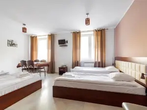 Avion Hotel