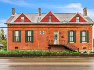 Main Street Bed & Breakfast