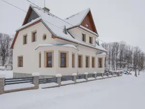 Erlenův Dvůr