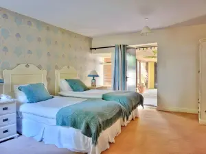 Carrygerry Country House