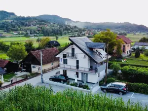 Studio Apartmani Biser 1, 2, 3 Deluxe