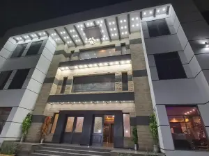 로야우트 럭셔리 호텔 시알코트