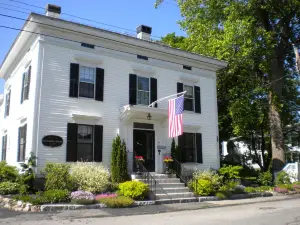 Benjamin F. Packard House Bed and Breakfast