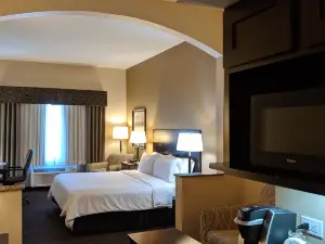 Holiday Inn Express & Suites Clinton