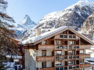 โรงแรมฮอลิเดย์