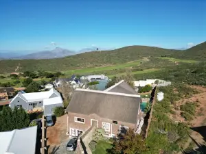 19th Hole Golf Villa Bed and Breakfast