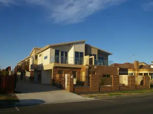 McKillop Geelong by Gold Star Stays