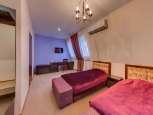 Elbrus Hotel